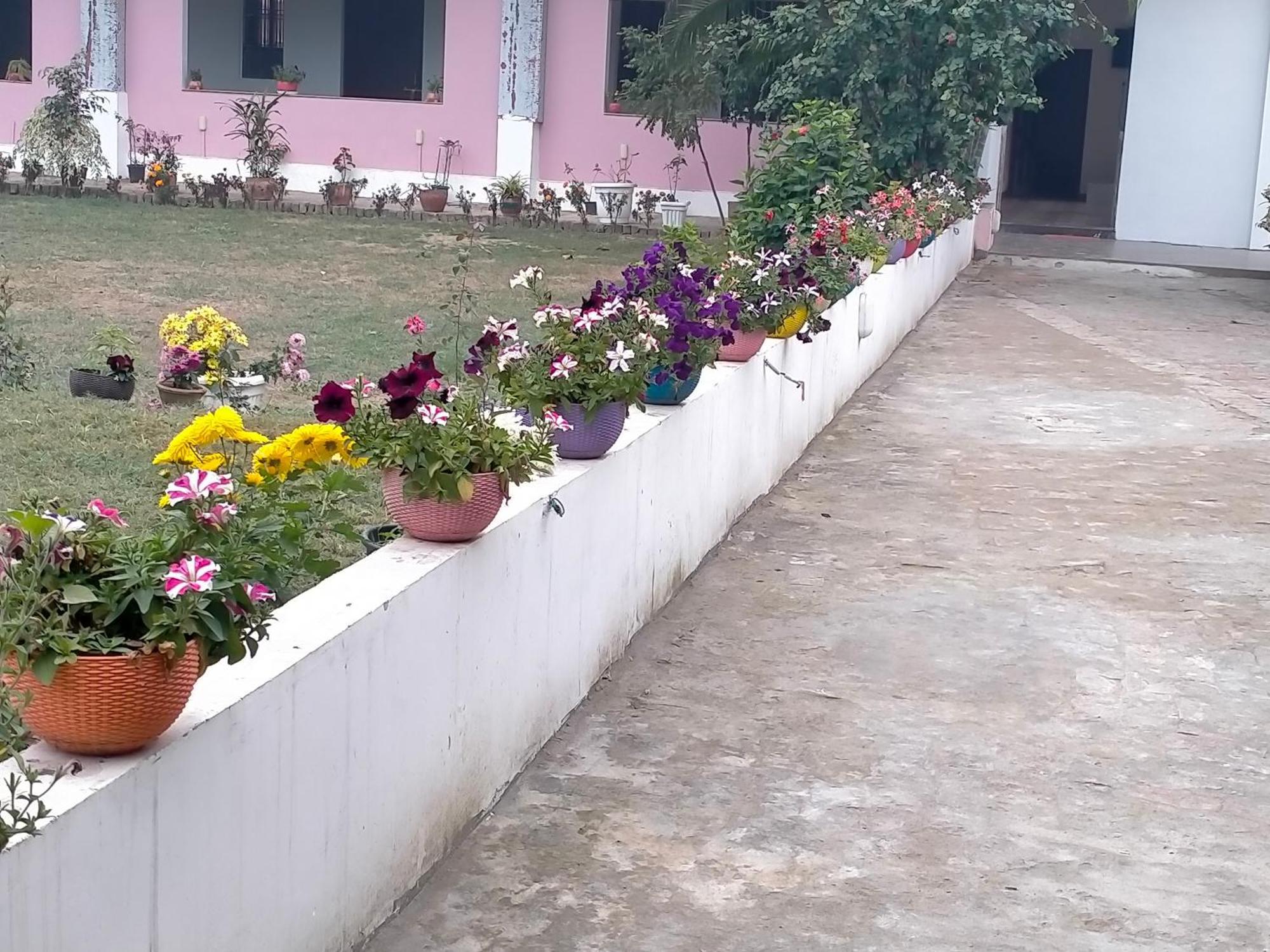 Vedic Villa Varanasi Luaran gambar